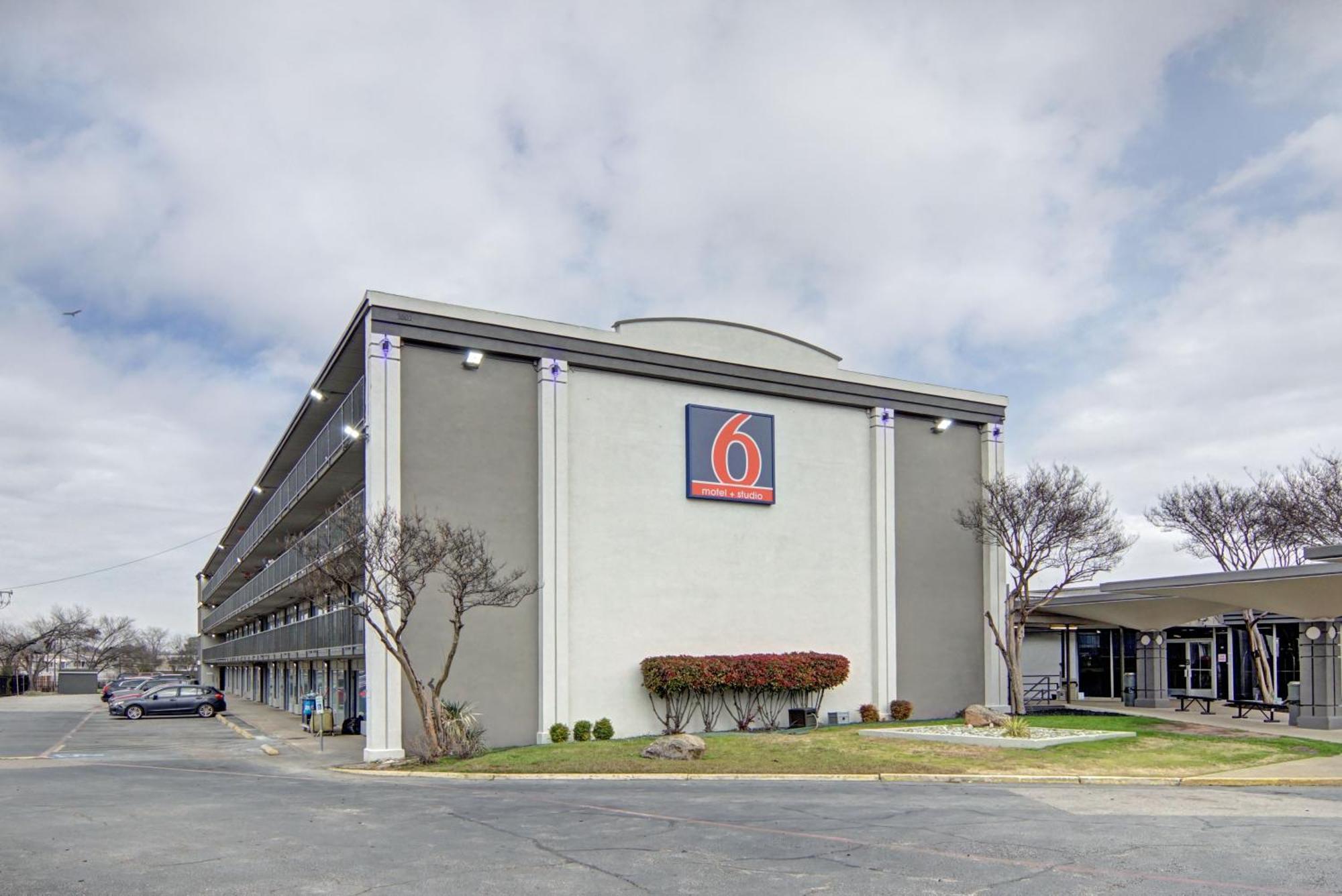 Motel 6 Mesquite, Tx Town East Dış mekan fotoğraf