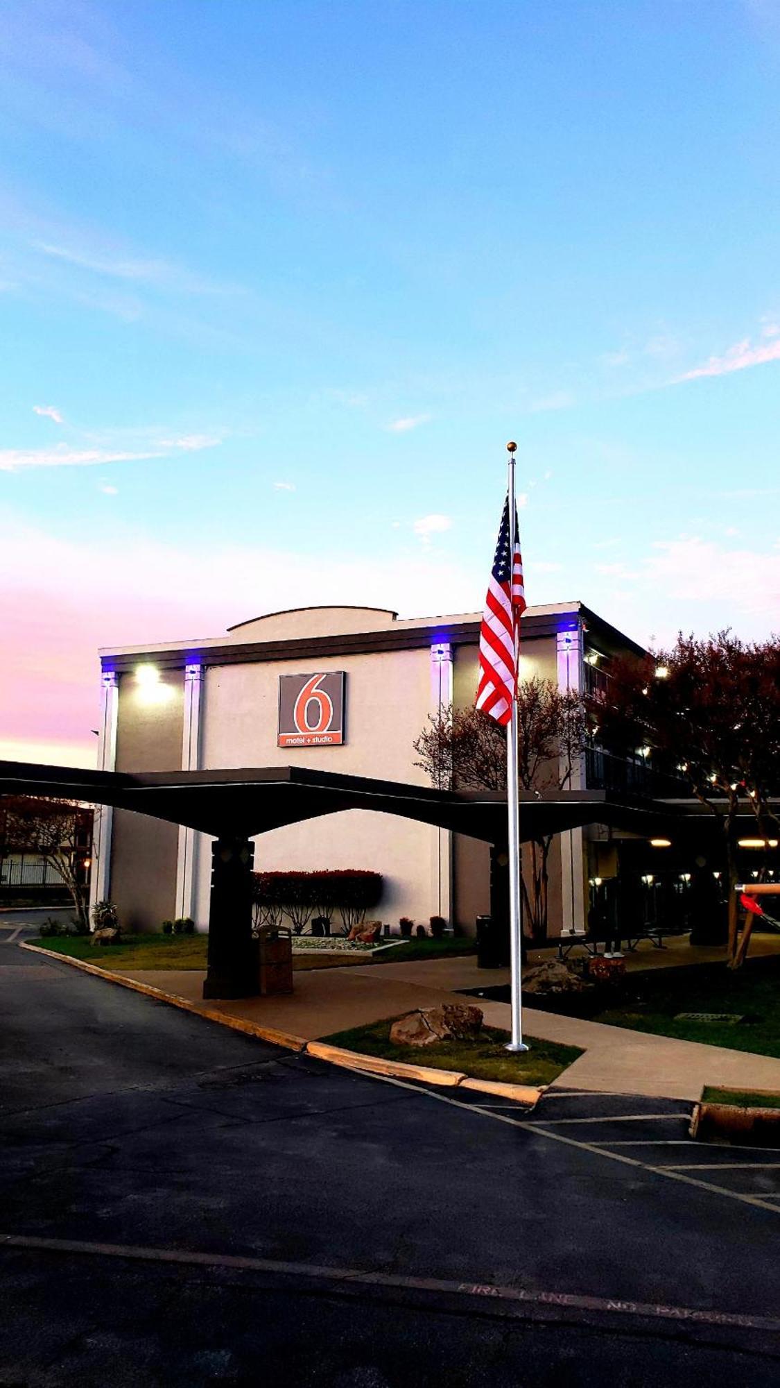 Motel 6 Mesquite, Tx Town East Dış mekan fotoğraf